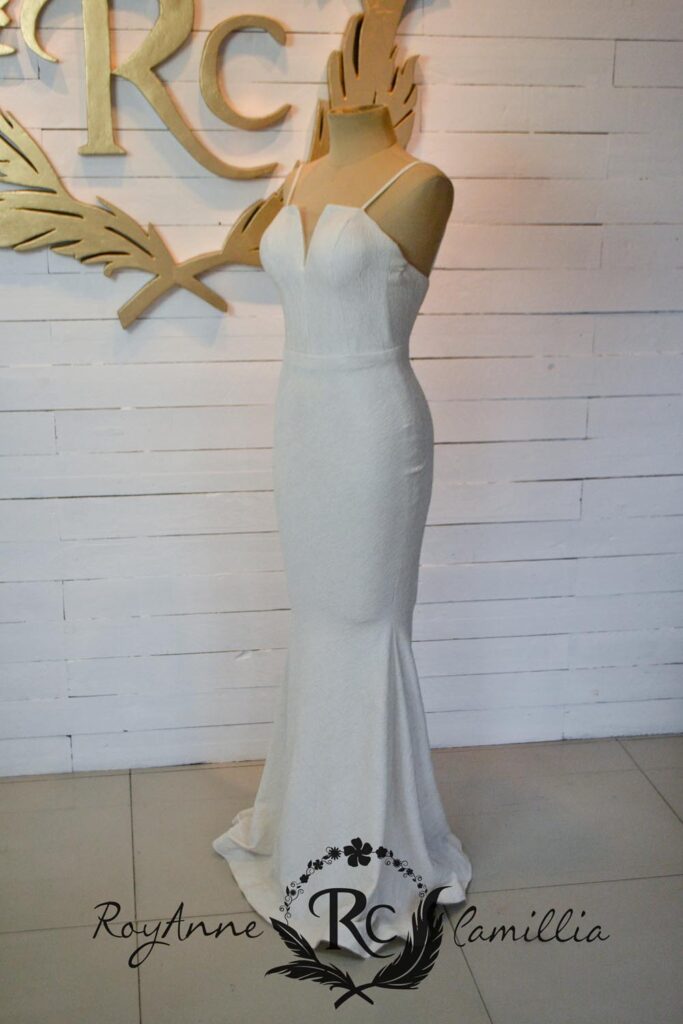 utm gown rental